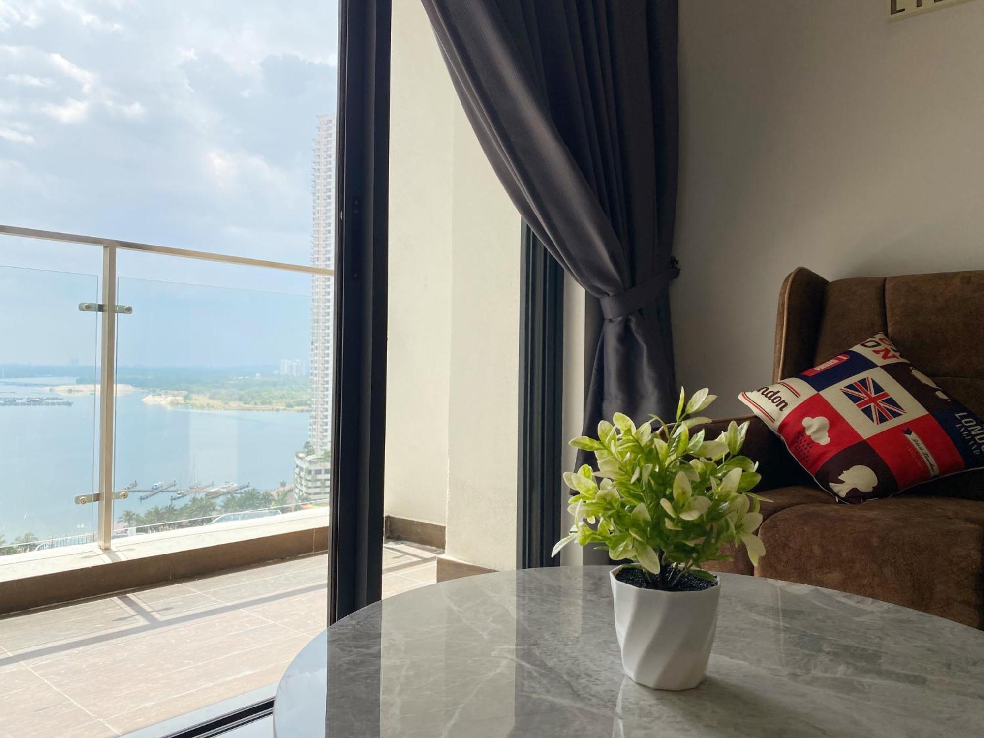 Scenic Country Garden Danga Bay By Lions Bay Leilighet Johor Bahru Rom bilde